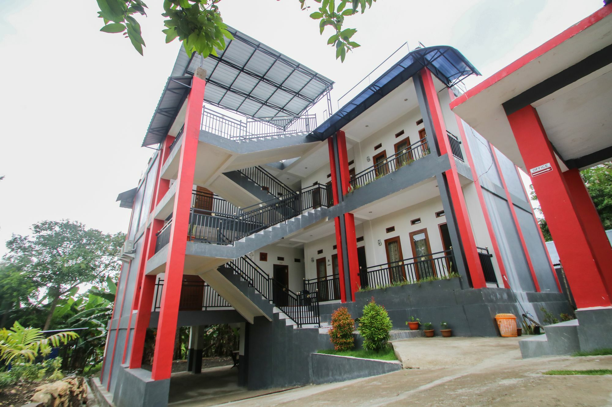 Pavilla Labuan Bajo Exterior foto